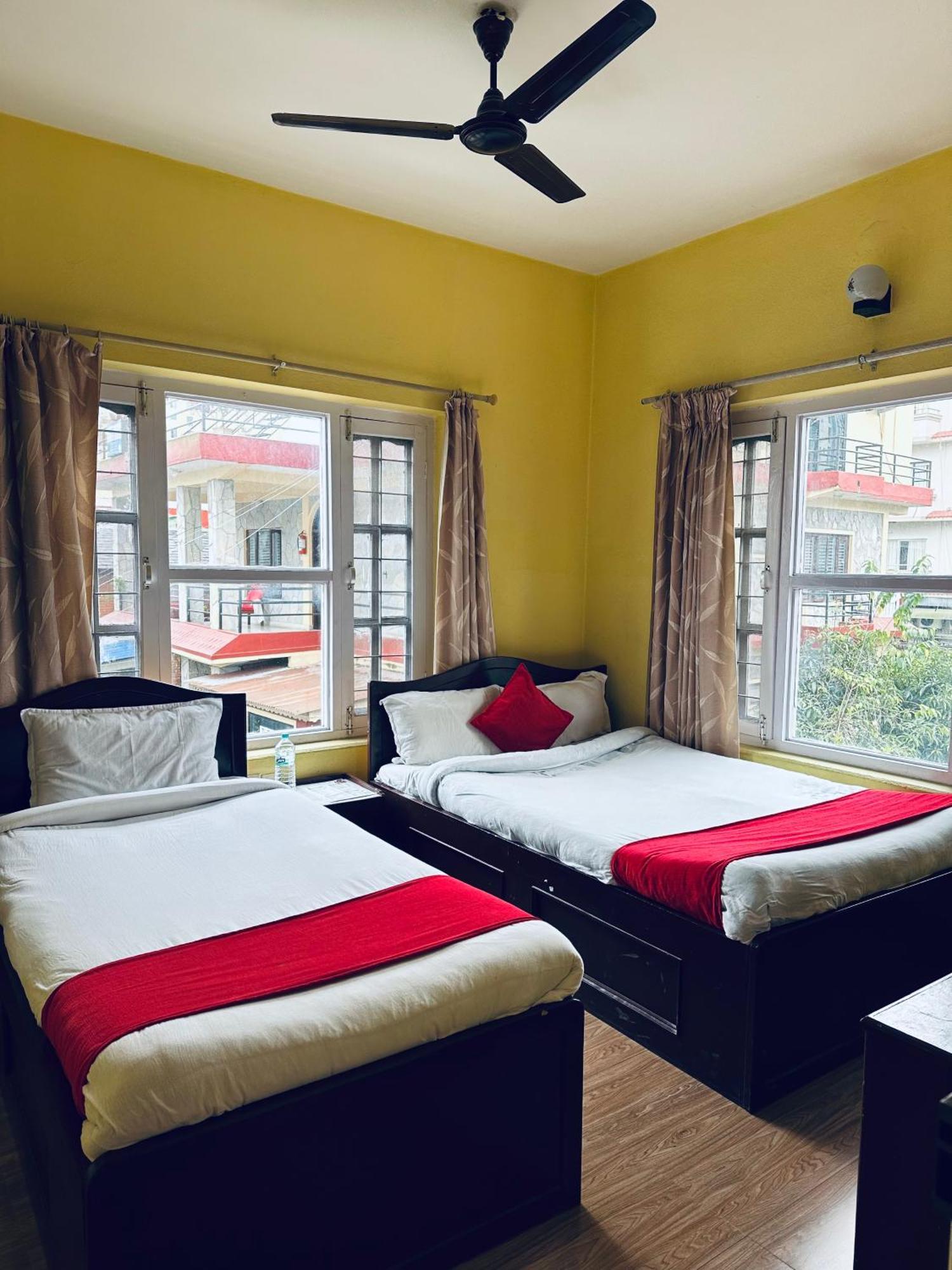 Hotel The Billabong Garden פוקהרה מראה חיצוני תמונה